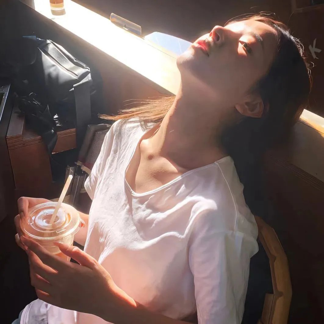 注视我心